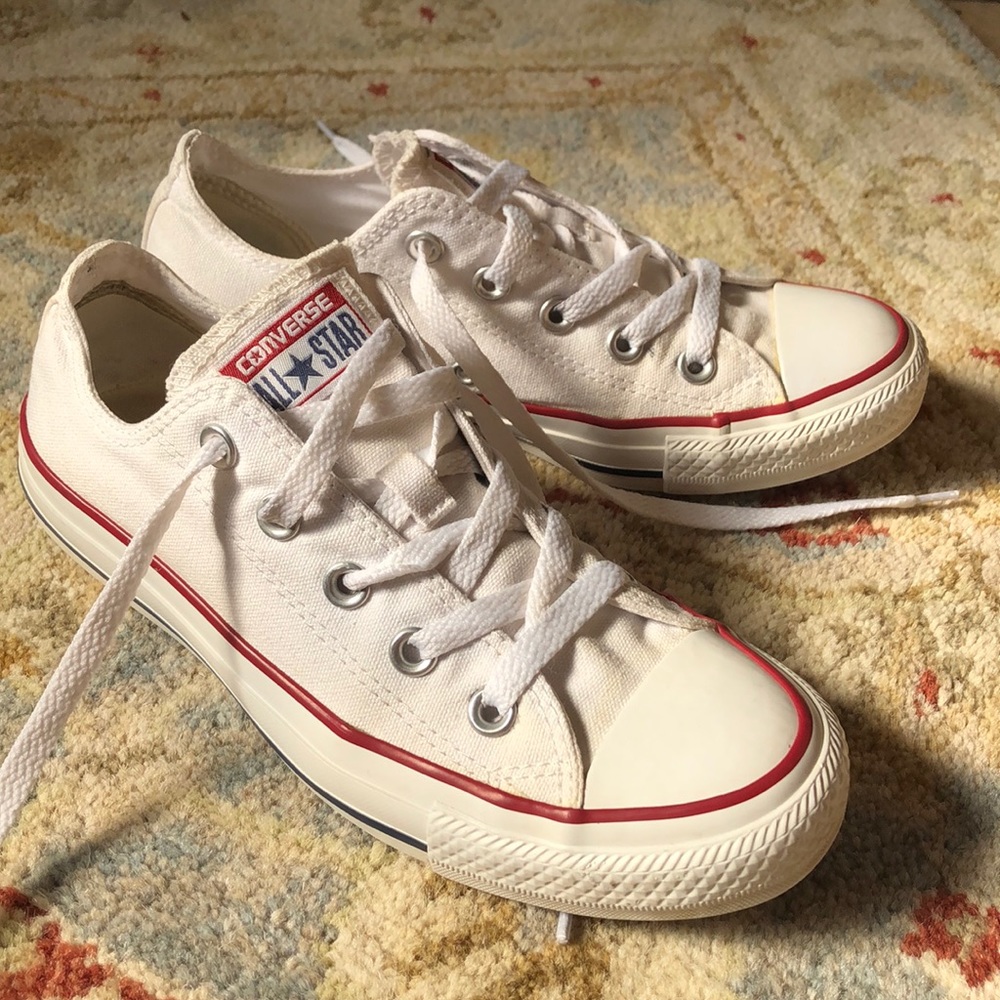 Converse Tennis Shoes